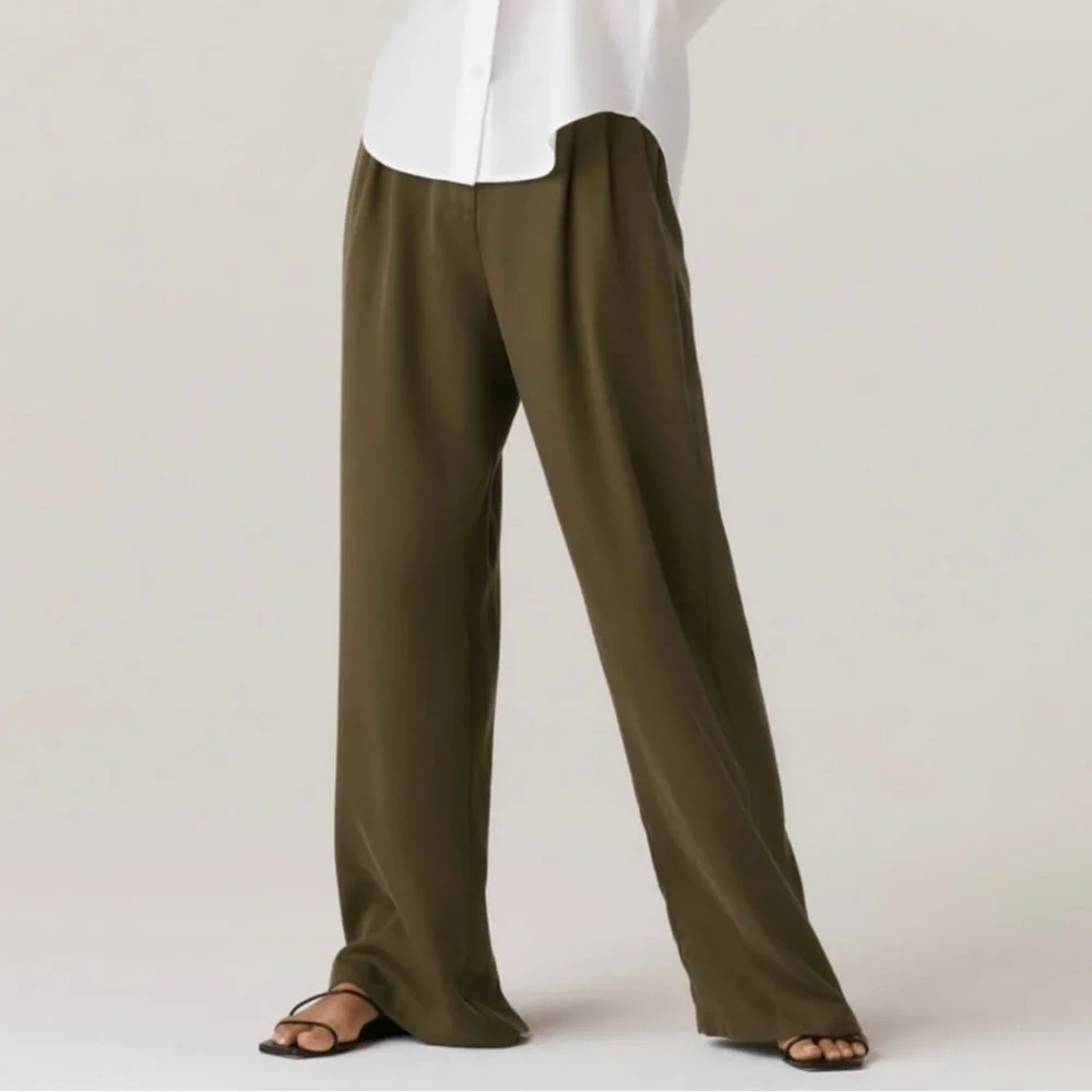 Vetta Capsule Wide Leg Trousers, Shorts & Crop Olive (Limited Edition) - Picture 13 of 14